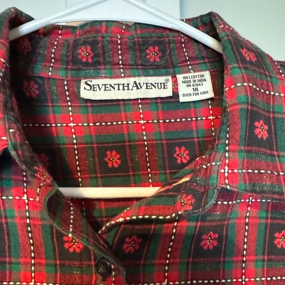 Seventh Avenue Red & Green Plaid Poinsettia Christmas Button Down Shirt 1X - Picture 2 of 7